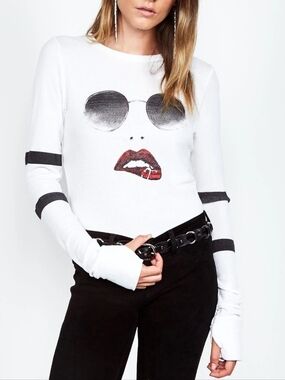 Lauren Moshi Mckinley Pierced Biting Lip Face - LS Ribbed Top w Thumb Holes Sz M